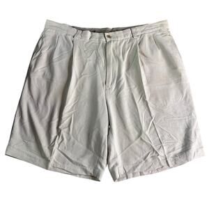 Tommy Bahama 100% Silk Shorts Mens 38 Beige Pleated Luxury Resort Casual
